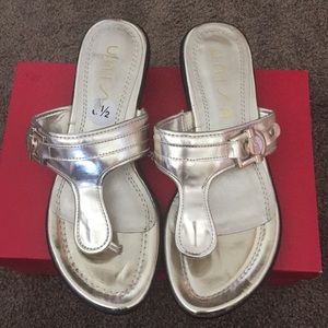 Unisa sandals